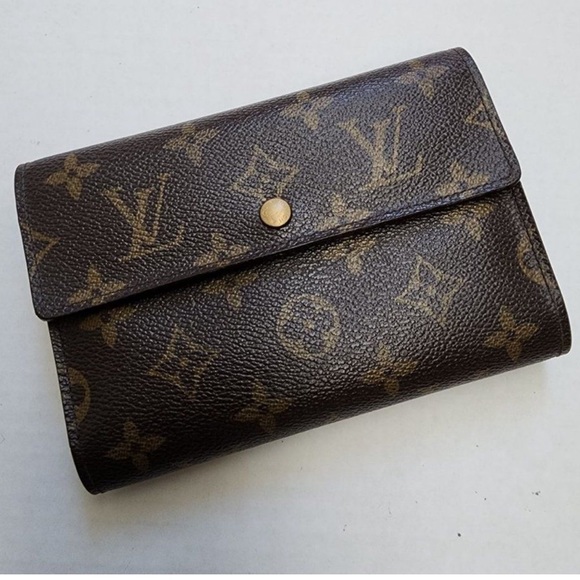 Louis Vuitton Handbags - Louis Vuitton Porte-Tresor Etui Papiers Wallet w/Removable Card Case, EUC